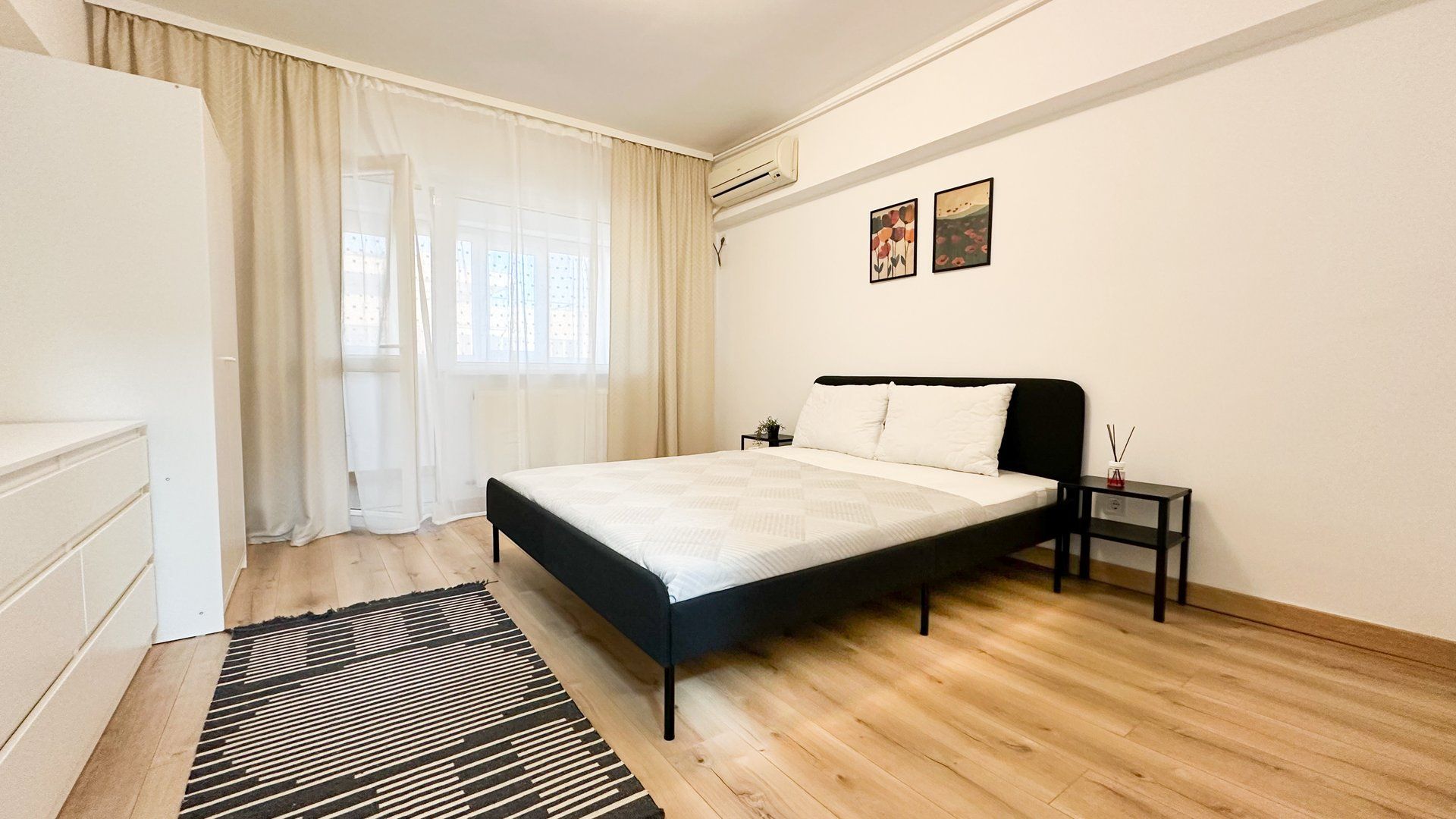 4 camere, 3 dormitoare, 2 băi, boiler, complet renovat - Poză 9