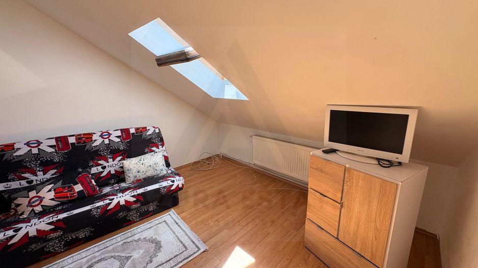 Garsonieră 36 mp compartimentată pe 2 niveluri in zona Terezian - Poză 10