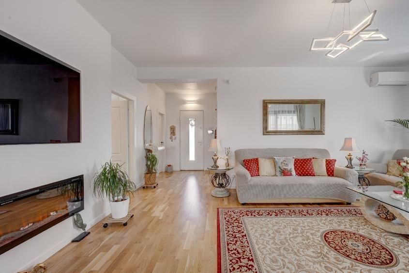 Casă Cochetă, 4 Camere ,Magazie si Beci. - Poză 3