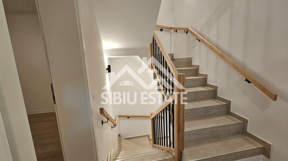 Casa de inchiriat, 4 camere, 2 bai, Sibiu Calea Cisnadiei - Poză 1