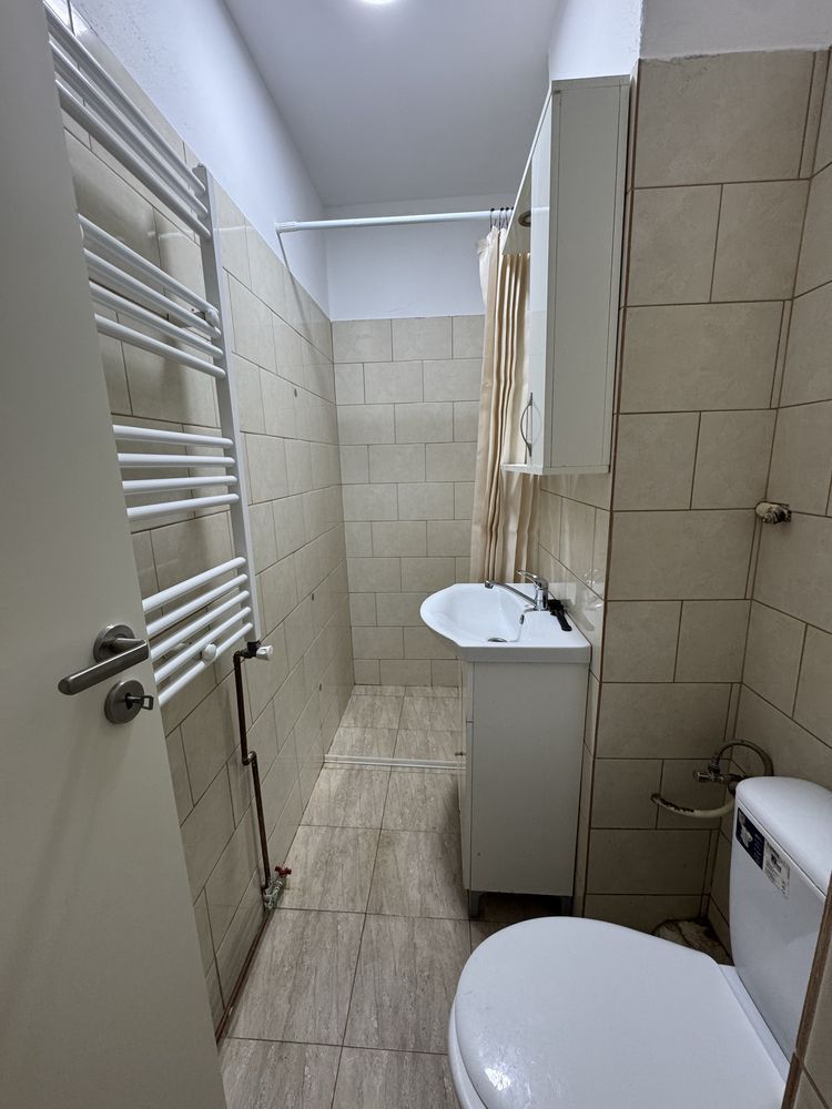 APARTAMENT 1 CAMERA PRIMA INCHIRIERE | ZONA STRAND | BARSEI - Poză 2