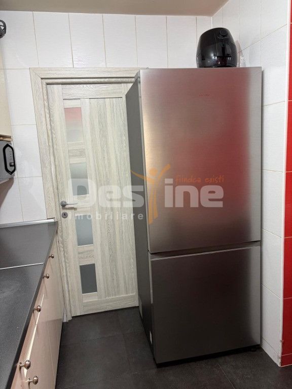 Apartament 3 camere, 67 mp, 2 locuri de parcare, mobilat complet - Poză 6