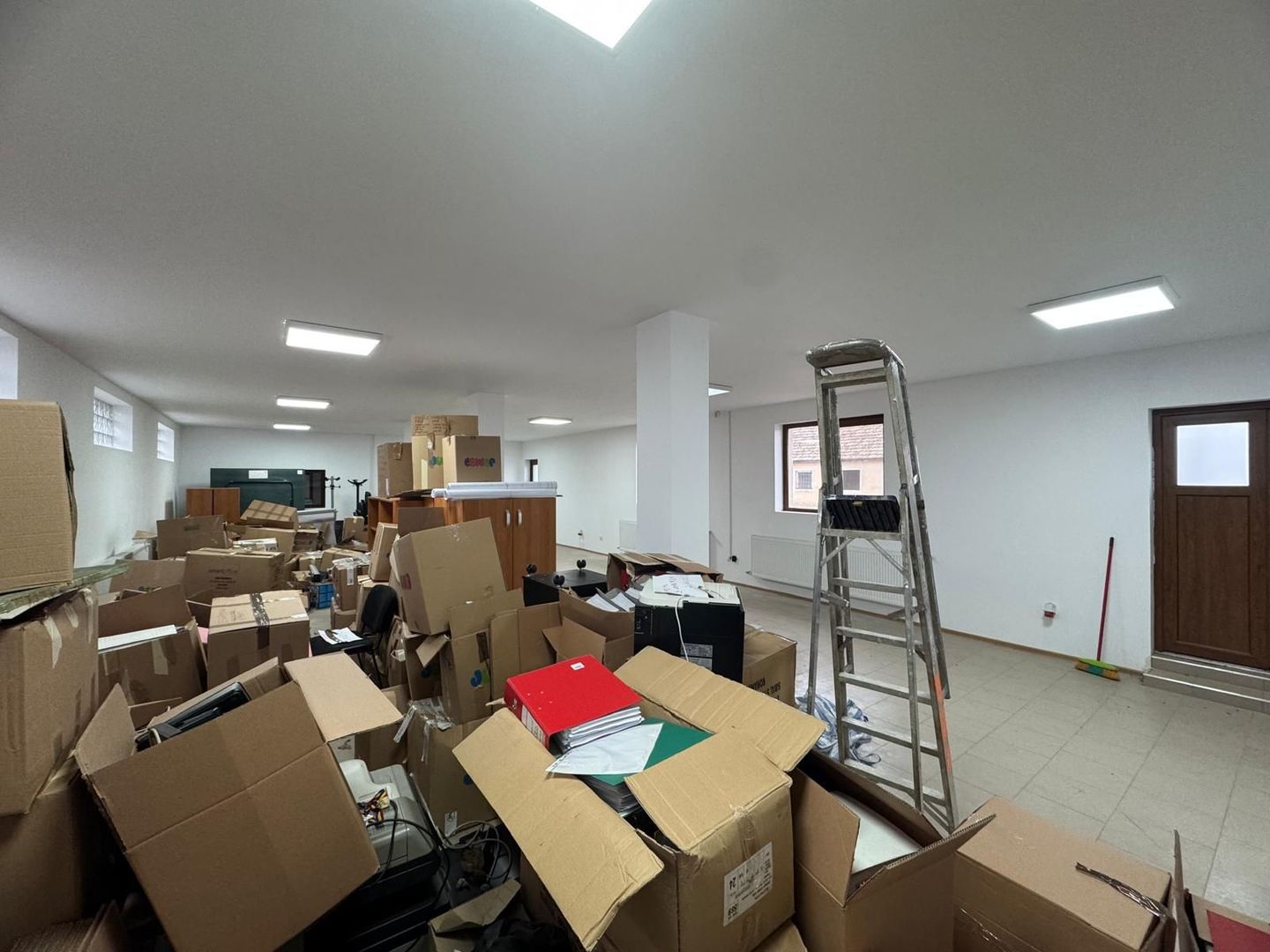 Propunem închiriere hală pentru depozitare, produ, Arad - Poză 4
