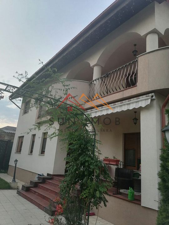 Vila P+E+M, an 2012, 6 camere, ultracentral, finisaje lux, Ploiesti,PH - Poză 15