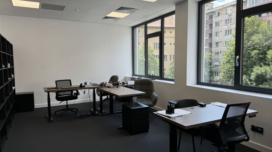 Imobil Premium de Închiriat: Eficiență și Tehnologie de Vârf - Poză 28