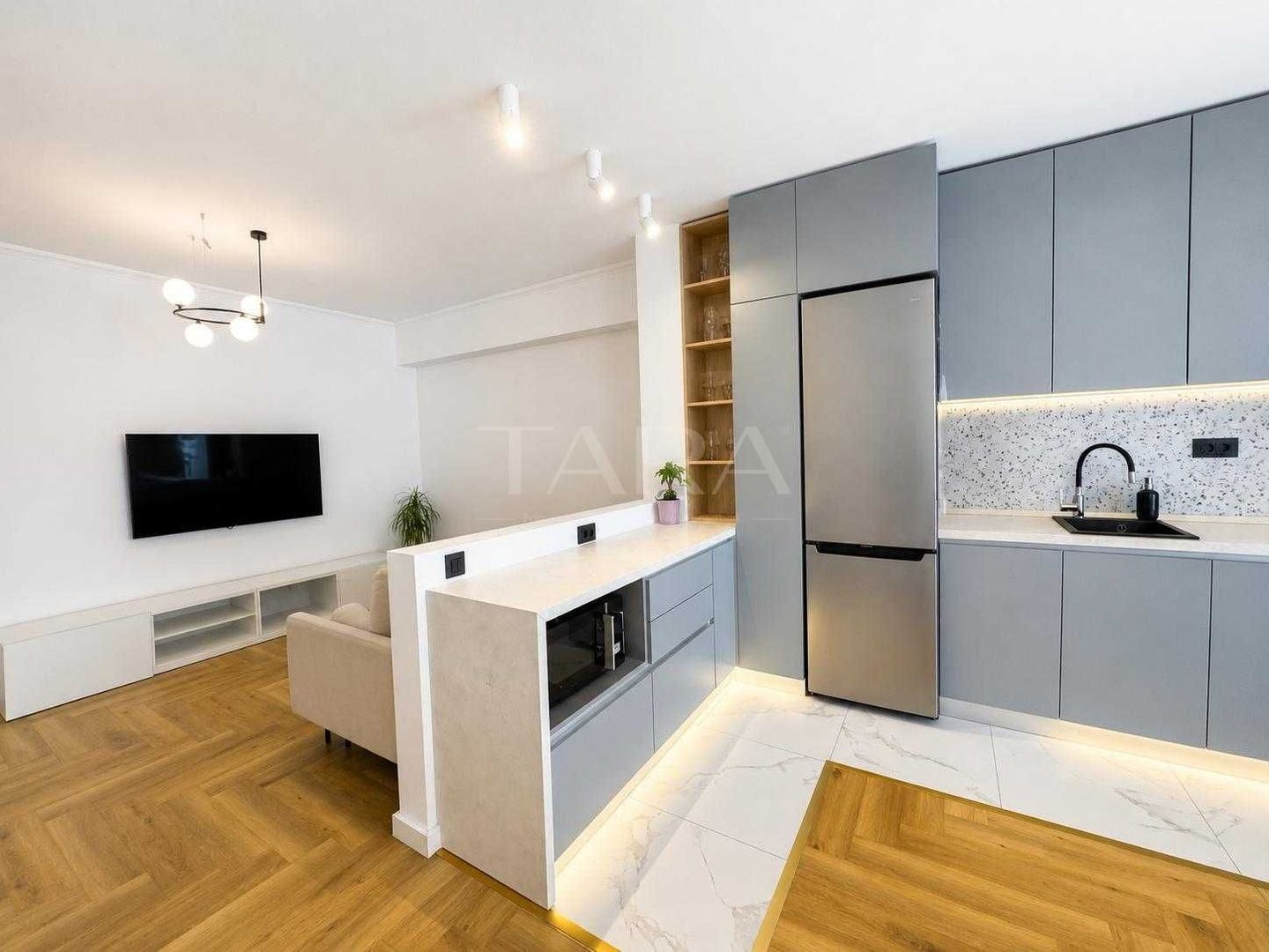 Apartament elegant cu 2 camere, ultrafinisat, Cluj-Napoca. - Poză 3