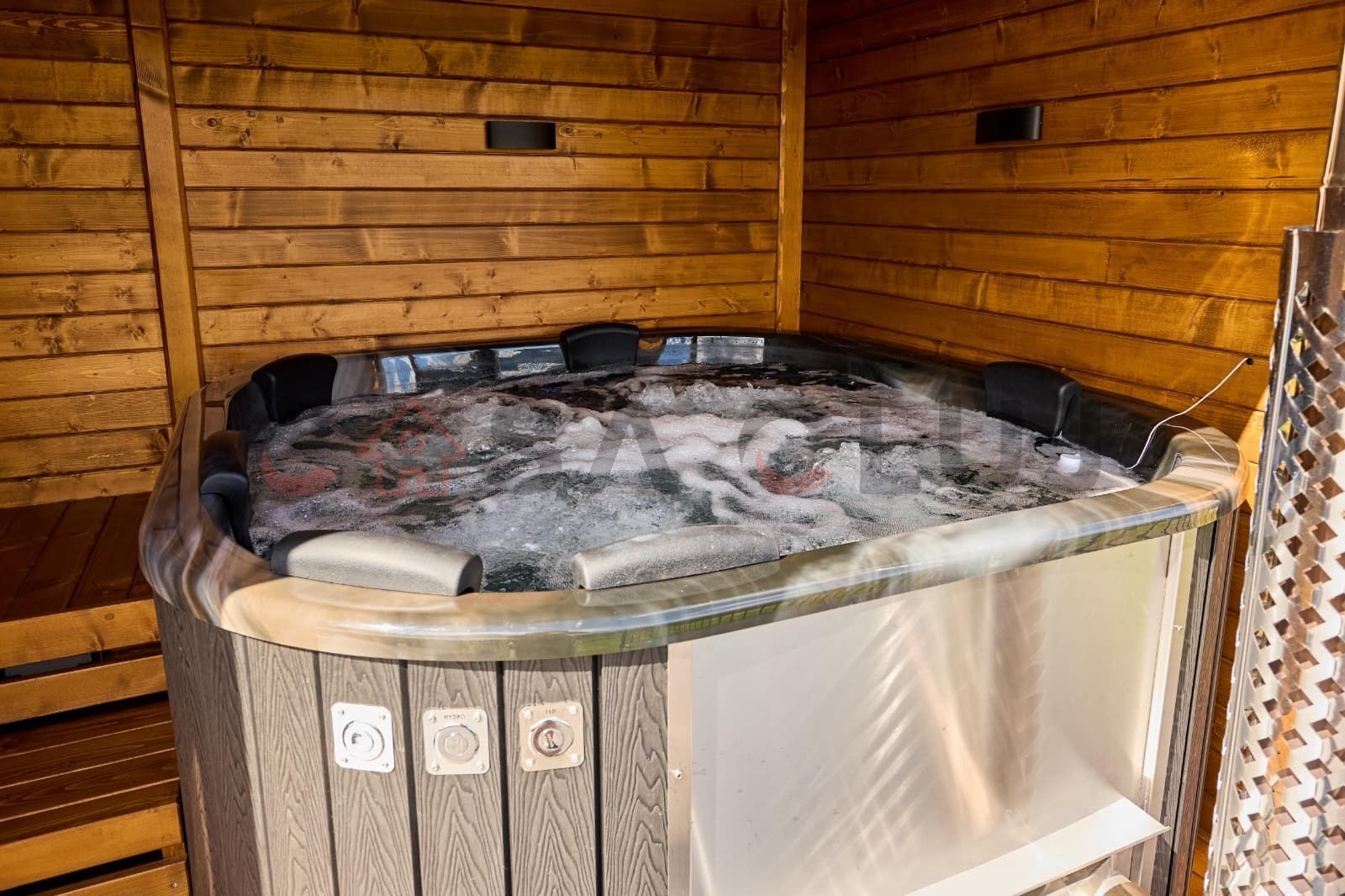 Afacere de vanzare, 2 cabane+sala de evenimente, la cheie, Apuseni! - Poză 10