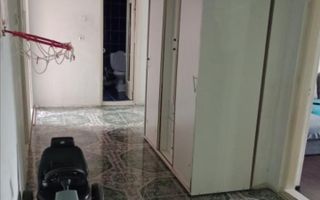 4camere decomandat ,3balcoane , stradal - Poză 8