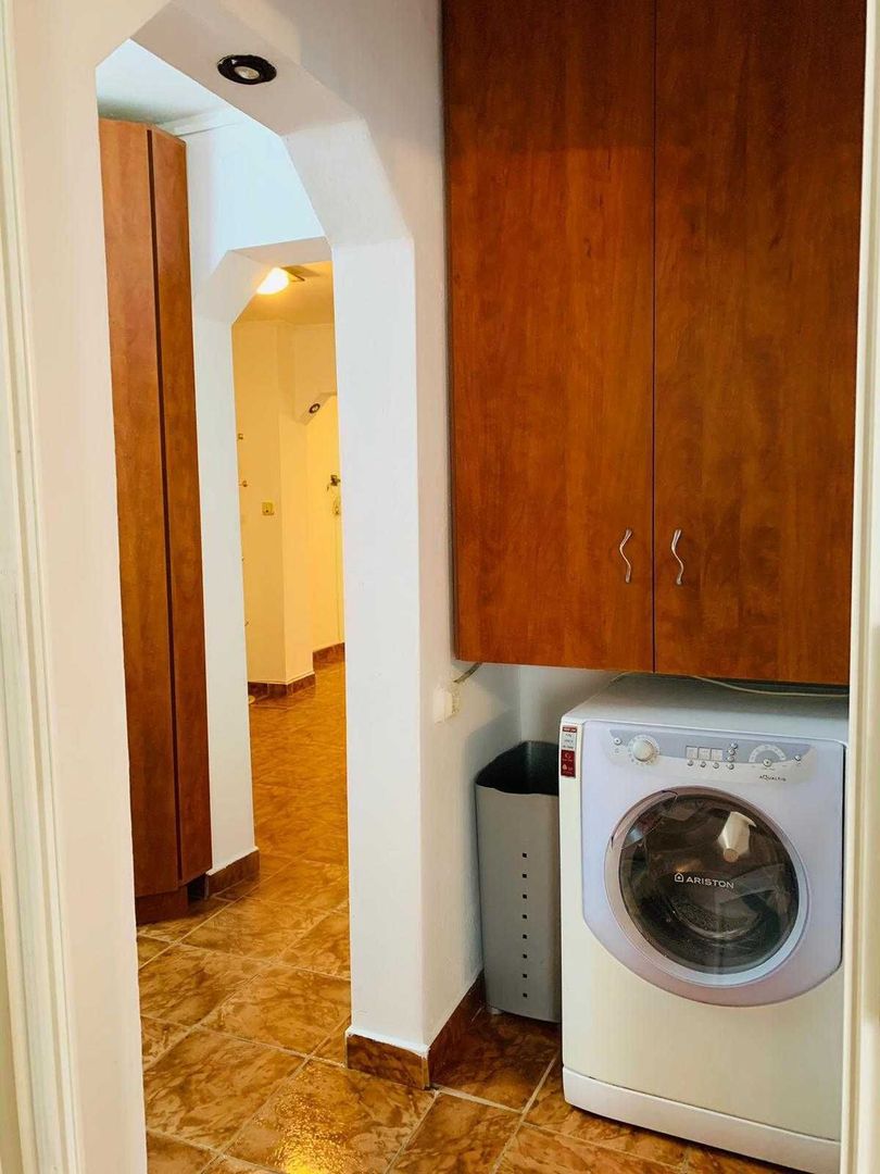 2 camere decomandat  Lipovei parter centrala proprie - Poză 5