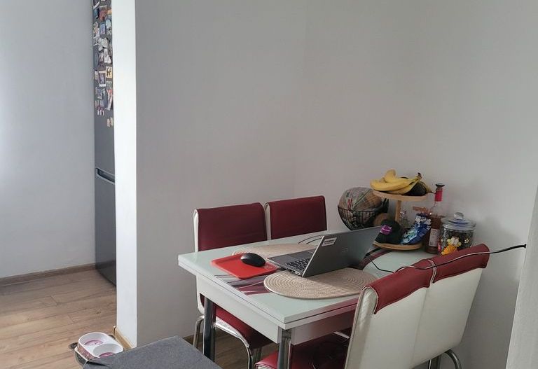 BRASADAS vinde ap 2 cam mobilat etaj 4/4. - Poză 5