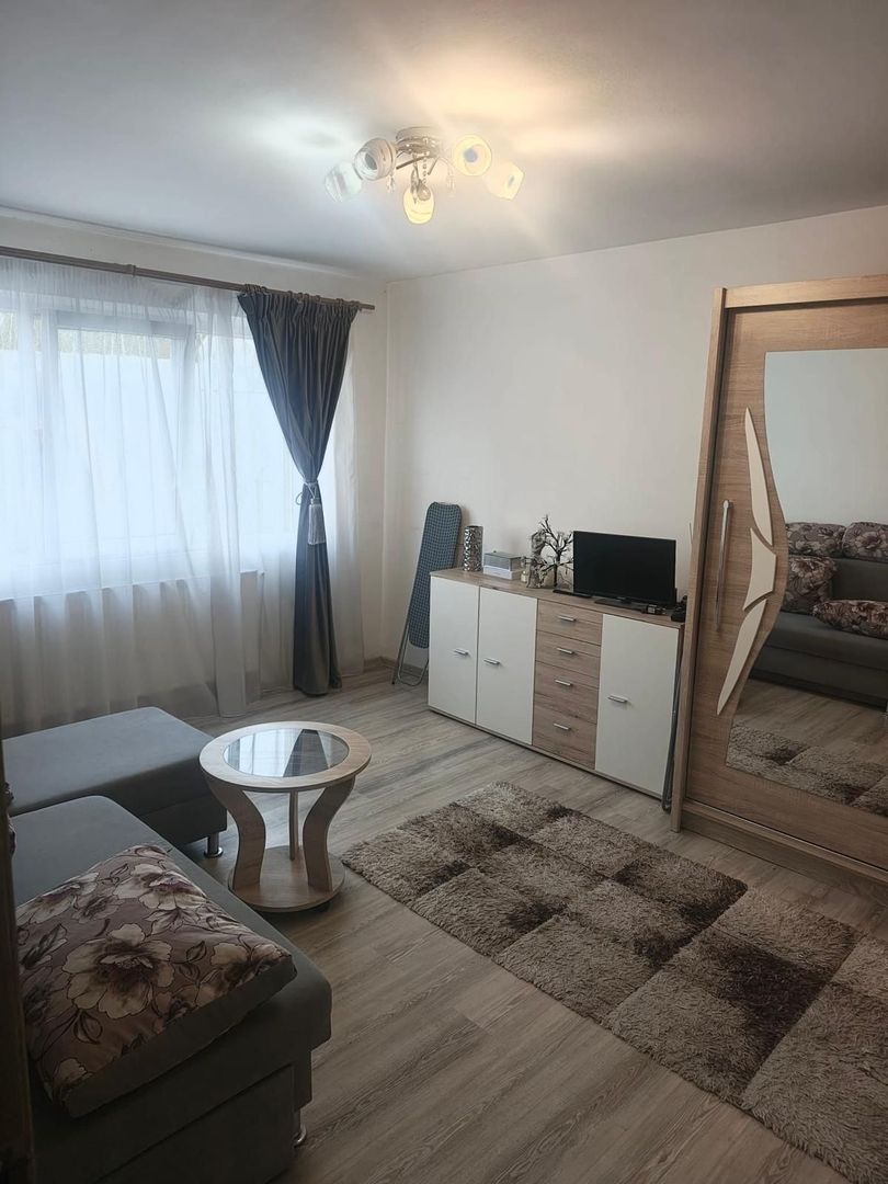 Apartament mobilat si utilat modern - Poză 1