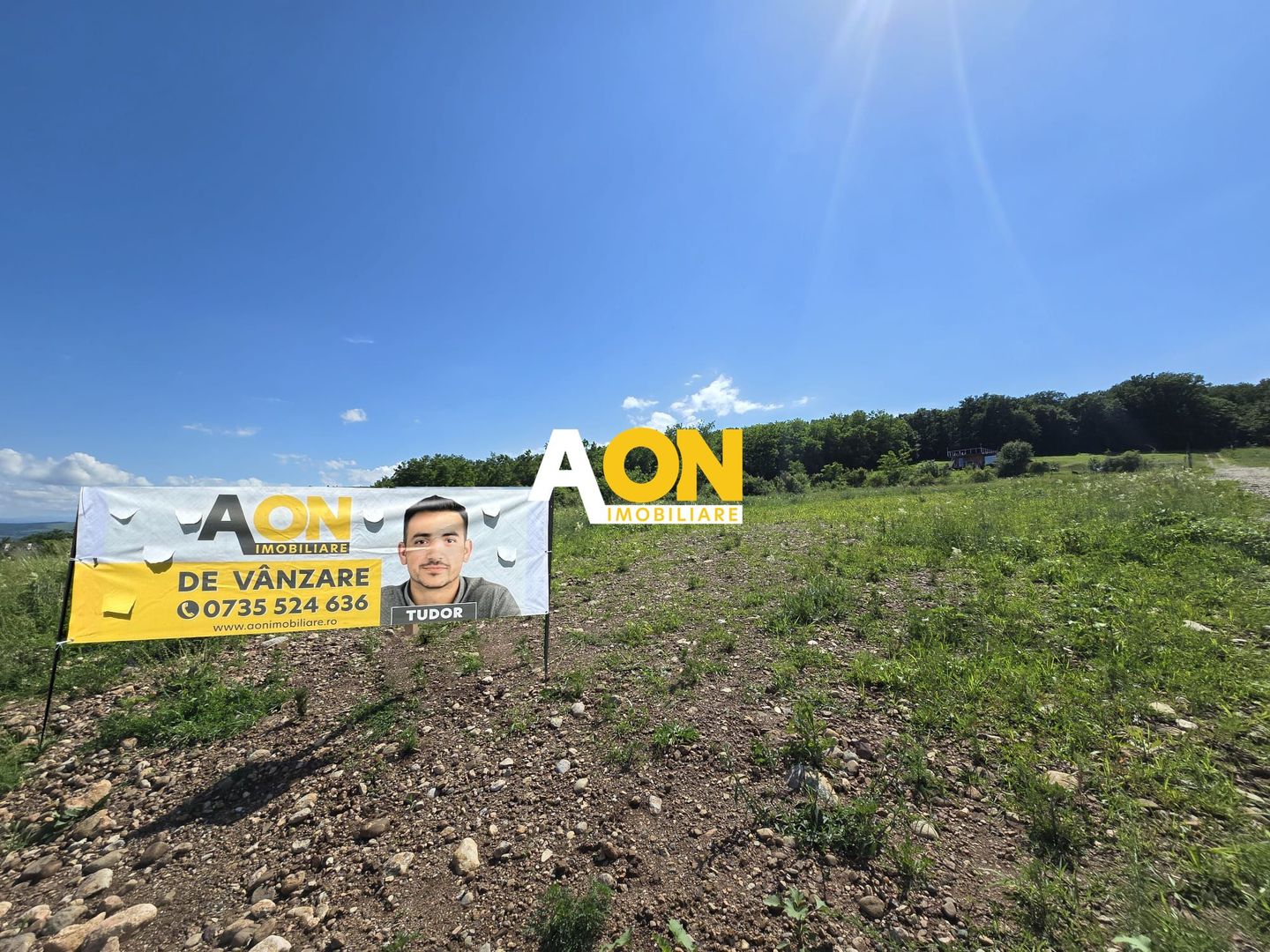 Teren de vanzare cu toate utilitatile si priveliste superba, 1560mp - Poză 2