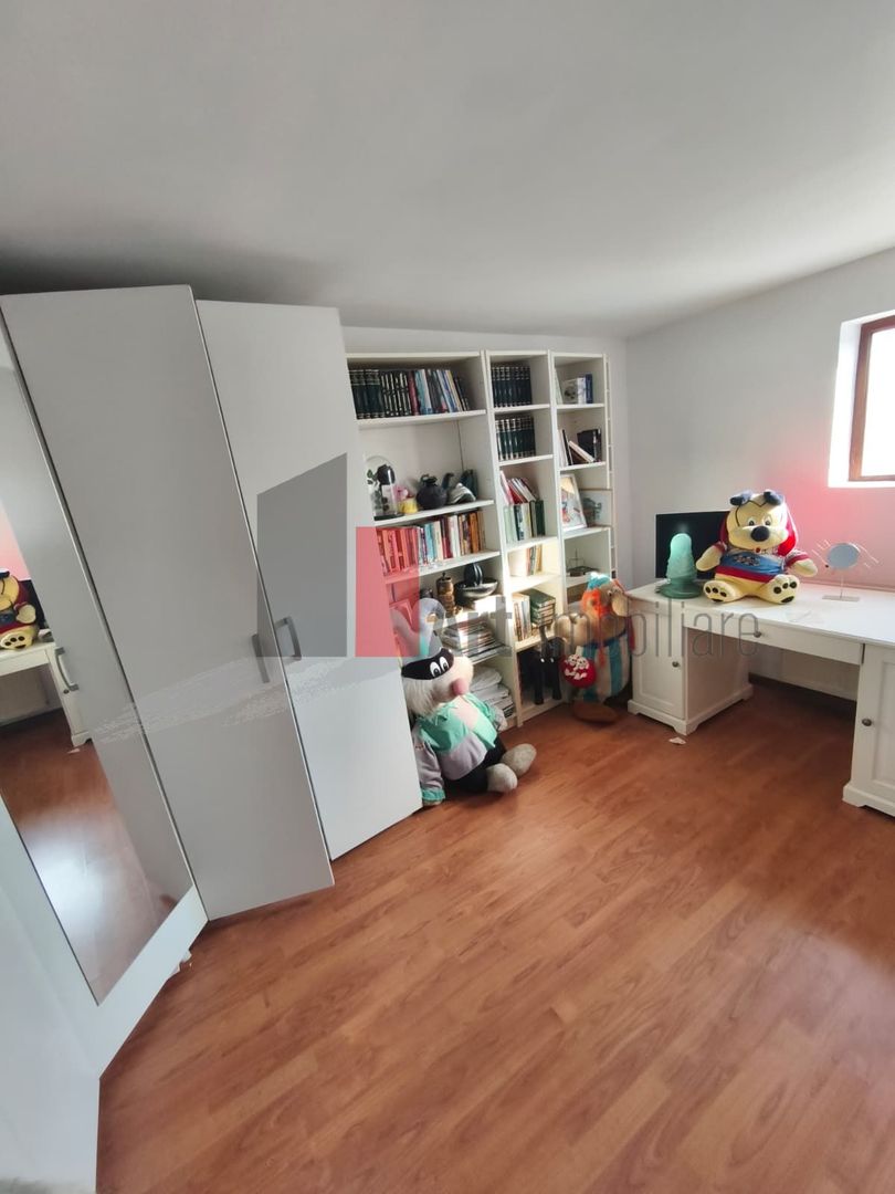 Casa Vanzare Giulesti 4 camere - Poză 2