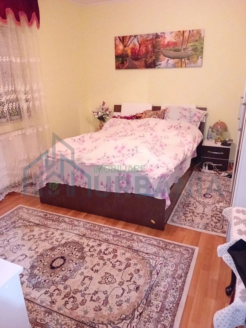 Casă spațioasă de vânzare, 220 mp, teren 700 mp, Horpaz – ideală pentru două familii - Poză 5