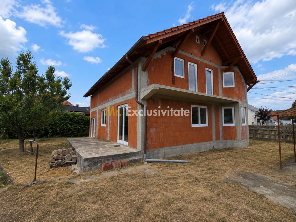 casa de vânzare Str. Dorobanților Satu Mare - Poză 2