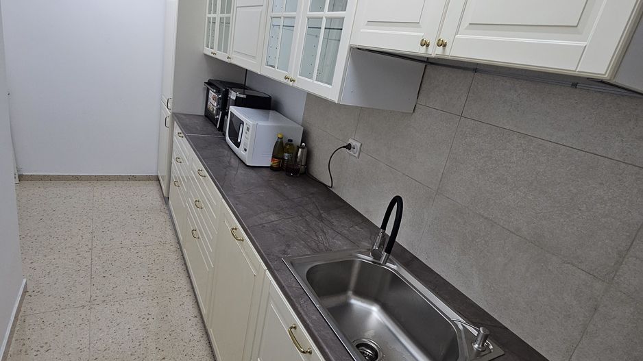 Apartament 3 camere in spatele bisericii Bazilescu - Poză 2