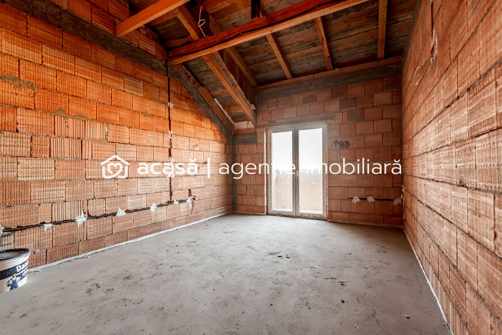 Casă nouă cu etaj semifinalizată în Aradul Nou - Poză 10