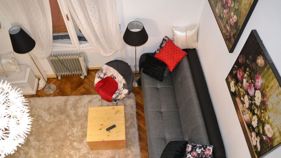 Studiou langa medicina cu scara interioara - Poză 14