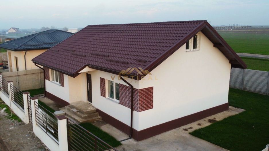 Casa parter cu 3 camere si teren 360 - comuna Berceni - Poză 7