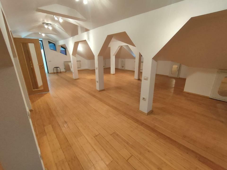 BDUL DACIA, PIATA GEMENI,  2 etaje SPATIU BIROURI - Poză 8