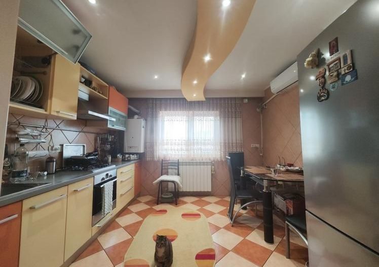 Vanzare Apartament 2 camere , 65mp, bloc 1990– 2 minute Metrou Costin Georgian - Poză 7