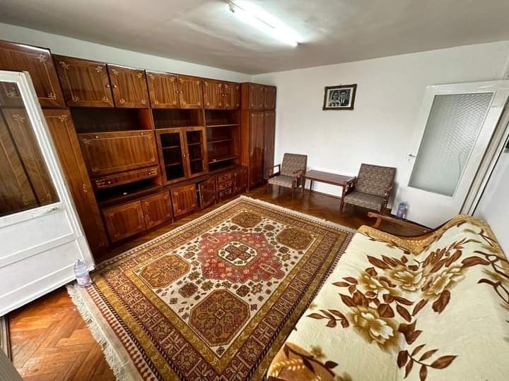 BRASADAS vinde ap 4 cam etaj 3/4 in Micro 16. - Poză 5
