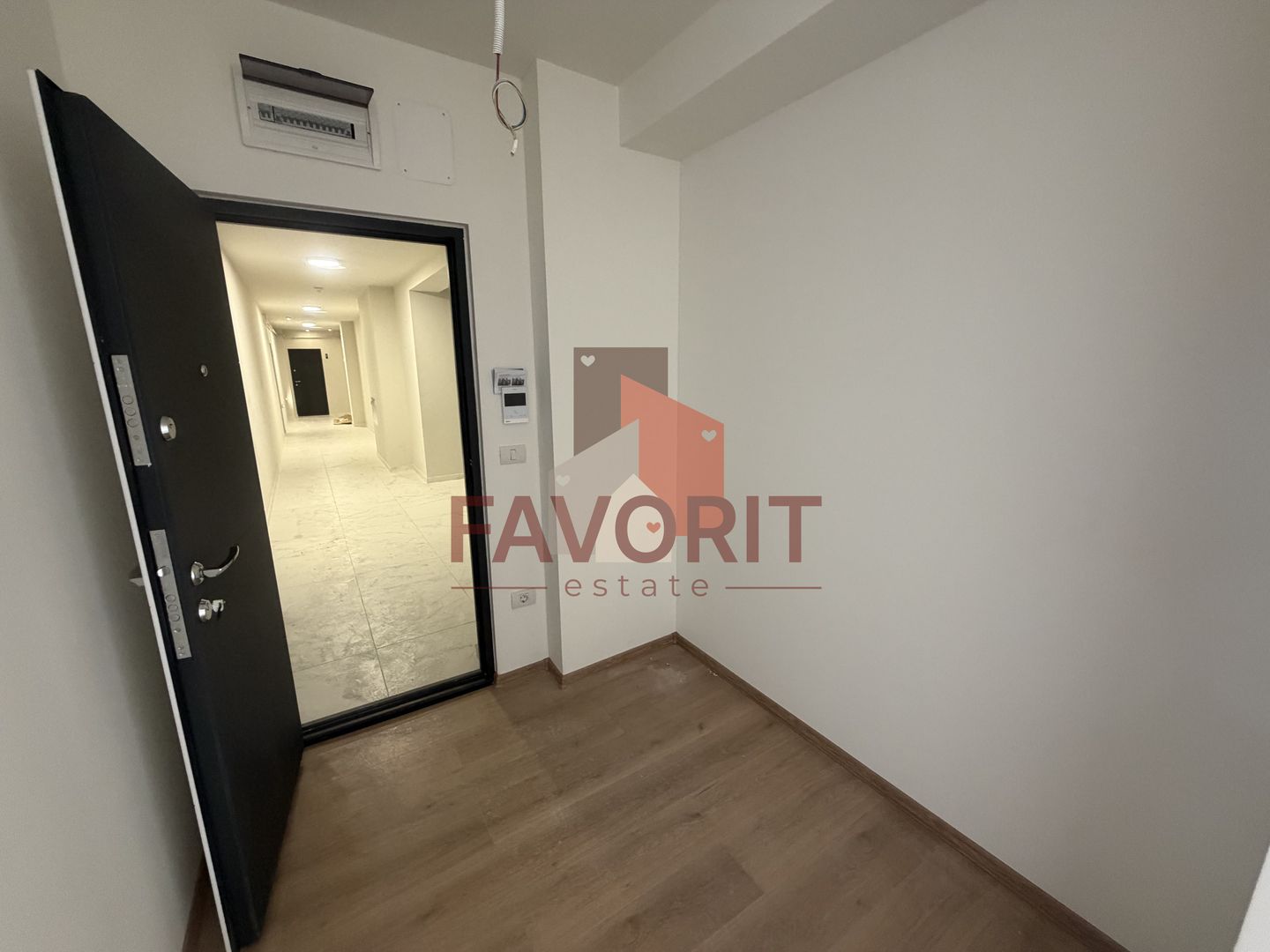 Zona Aradului. Terasa 42 mp. Loc de parcare. Comision 0%. - Poză 15