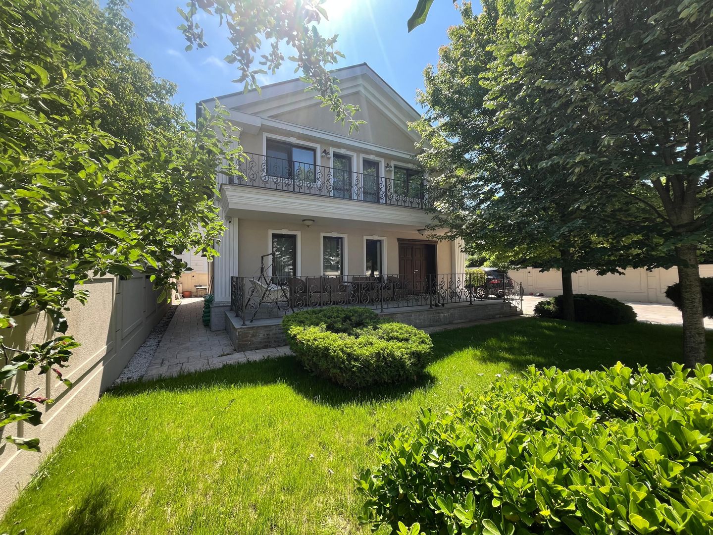 Vilă de Lux de Închiriat în Pipera – Liniște, Spațiu și Eleganță - Poză 1