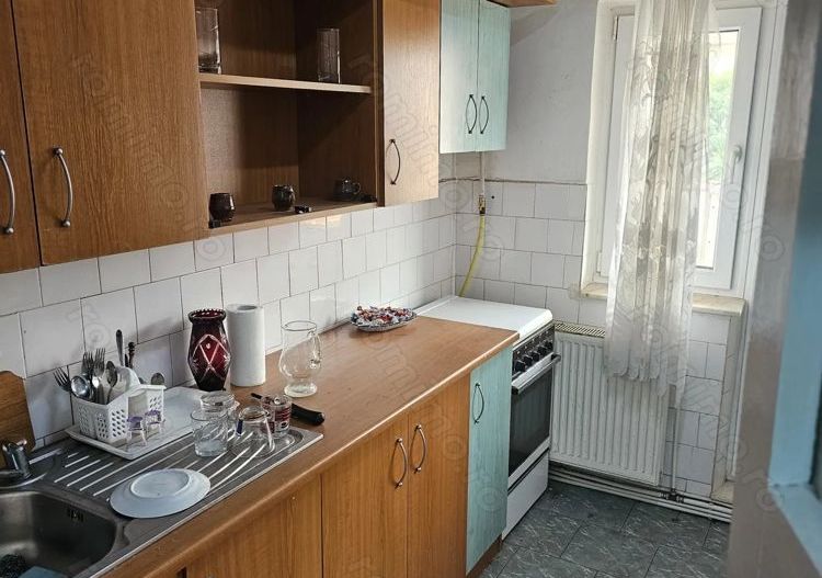 BRASADAS vinde ap 2 cam etaj3/4 decomandat, Carpați 2 - Poză 5