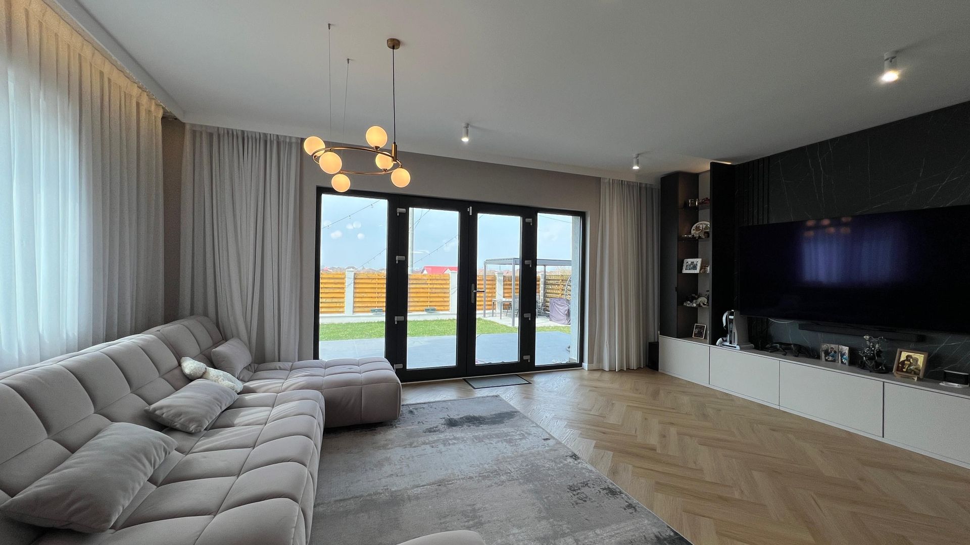 Vilă de Lux lângă Pădurea Balotești – Rafinament, Natură și Design Personalizat - Poză 6