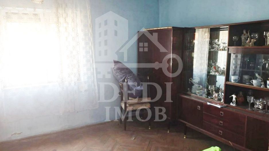 Casa de vanzare cu 3 camere in Velenta, Oradea - Poză 1