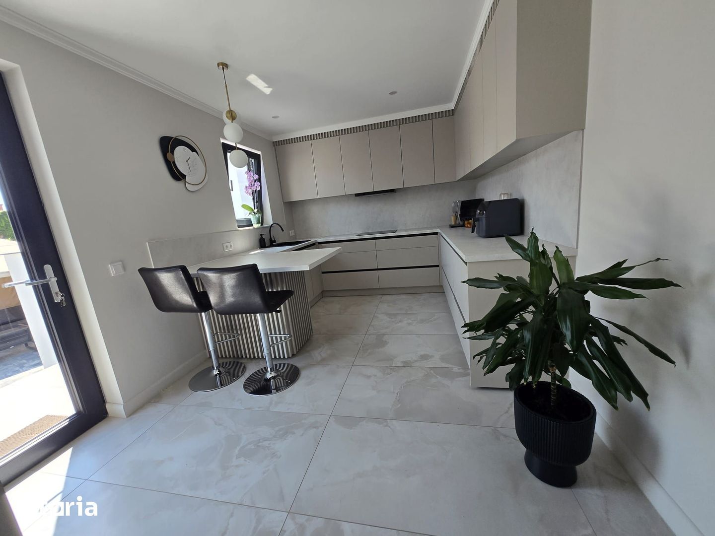 BRASADAS vinde casă premium in zonă SEMICENTRALA. - Poză 5