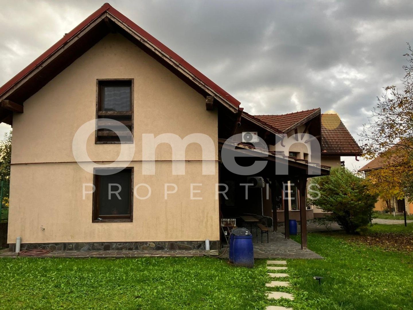 Vilă de închiriat – 260 mp utili, teren 1300 mp, 5 dormitoare, 3 băi, 3 balcoane - Poză 32