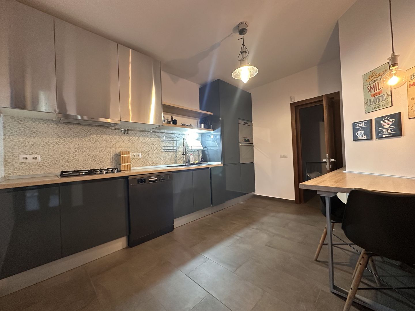 ANDRONACHE | Vila 4 Camere | Garaj | Curte Verde | Ciubar & BBQ - Poză 11