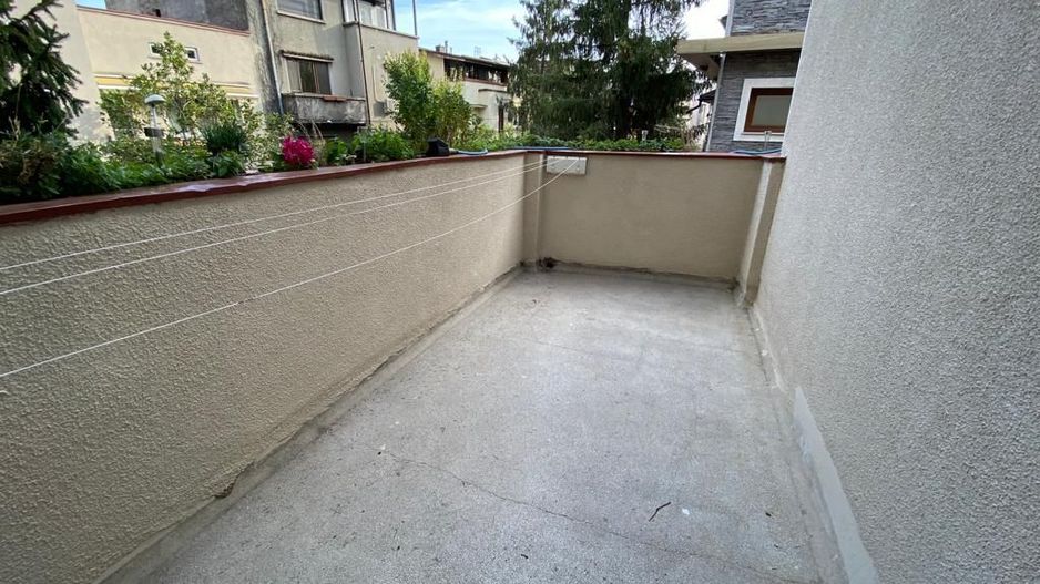 Cotroceni apartament 5 camere in vila - Poză 4