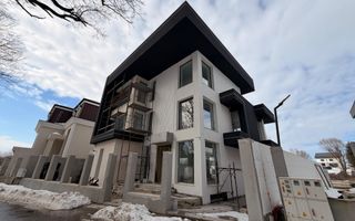 Vilă de Lux cu Piscină Privată și Deschidere Directă la Lacul Snagov - Poză 5