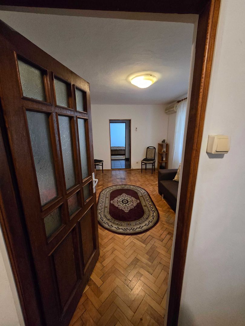 2 camere cf 1 zona Sagului-CENTRALA-parter cu balcon - Poză 4