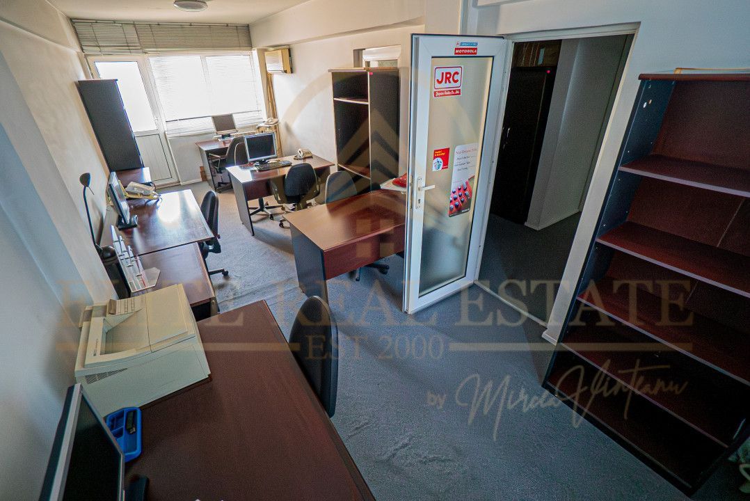 Ultracentral - Apartament cu 7 camere situat la etaj 1 , vedere bilaterală. - Poză 11