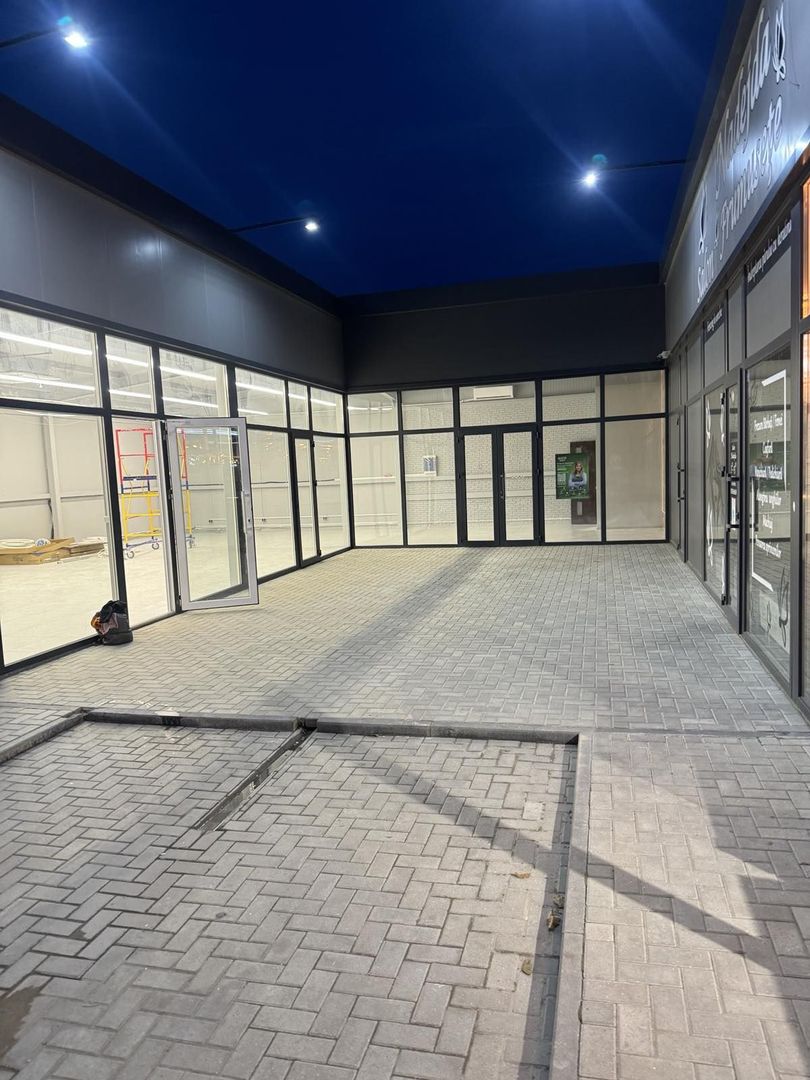 Spațiu comercial open space de închiriat — Traseul R6 Chișinău–Orhei - Poză 3