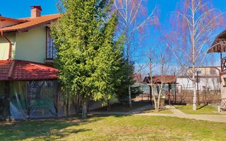 Casa de vanzare in Targoviste - 5 camere, 2 garaje, teren generos - Poză 2