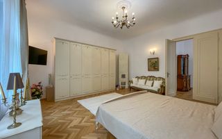 Apartament deosebit cu 3 camere, curte si parcare, aproape de Centru - Poză 8