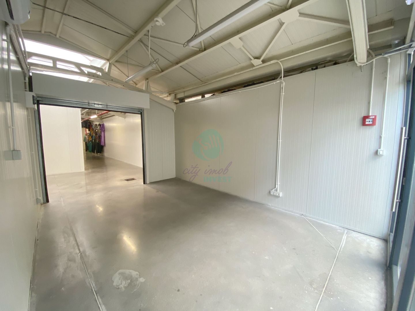 Spatii comerciale de inchiriat, Piata Delfinului - Poză 2