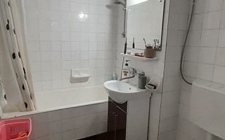 Apartament decomandat cu 2 camere, garaj și beci, Mărăști. - Poză 5