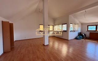 Casă de vânzare Ds+P+1E+M, situată pe Strada Alexandru cel Bun. - Poză 9