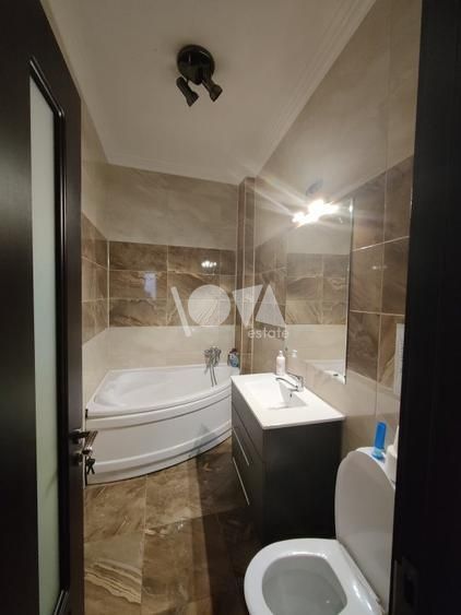 De vânzare - vilă 12 cam - D+P+1E+M - Piata Muncii - Calarasilor - Poză 8