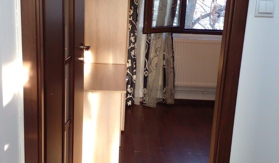 Apartament 3 camere Valea Oltului - Poză 4