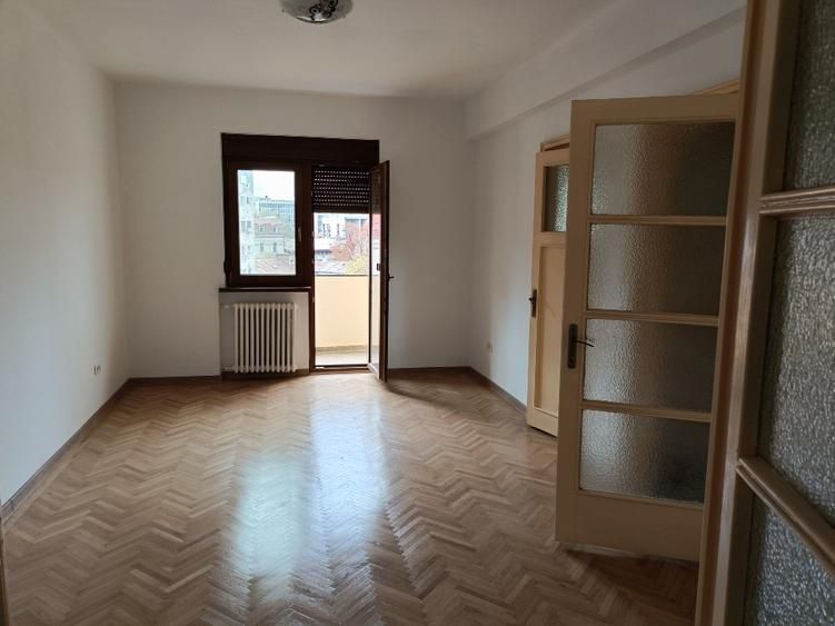 APARTAMENT ULTRACENTRAL ZONA  KOGALNICEANU - Poză 3