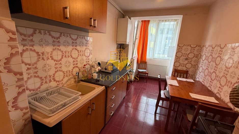 3 camere decomandate, balcon, Centru Piata Abator, Parcul Feroviarilor - Poză 4