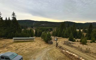 Vilă cu 10 camere P+2E+M 400 M² utili 2800 M² Teren Comandau - Poză 2