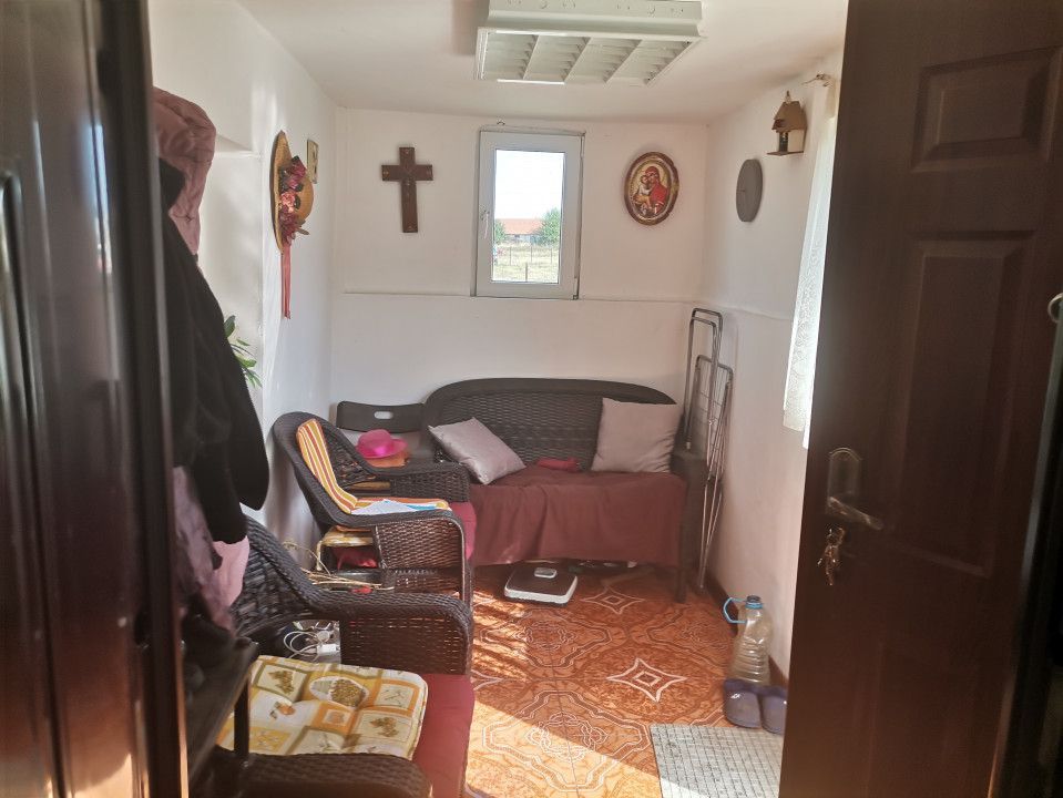 Vanzare casa Ratesti, stradal - Poză 5